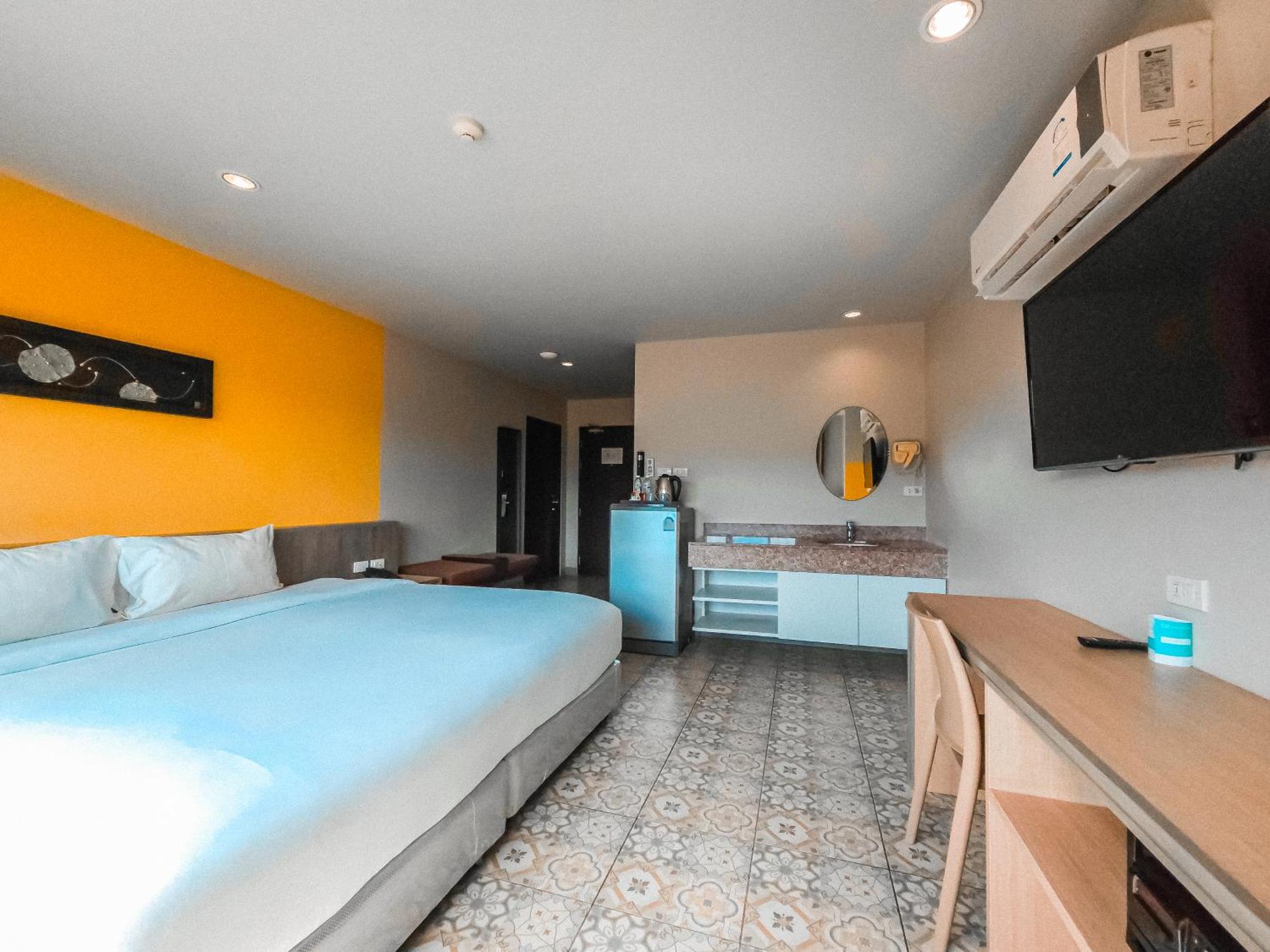 Recenta Suite Phuket Suanluang Eksteriør bilde